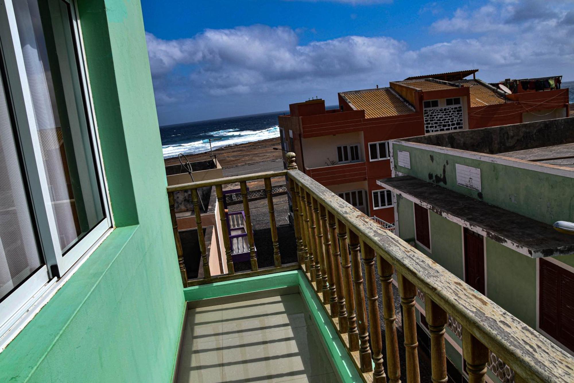 Residencial Vitoria Hotel Ponta Do Sol Room photo