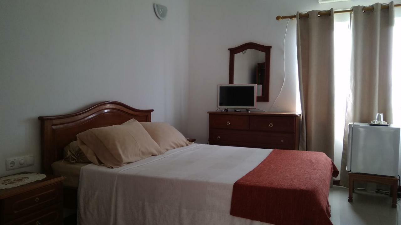 Residencial Vitoria Hotel Ponta Do Sol Exterior photo