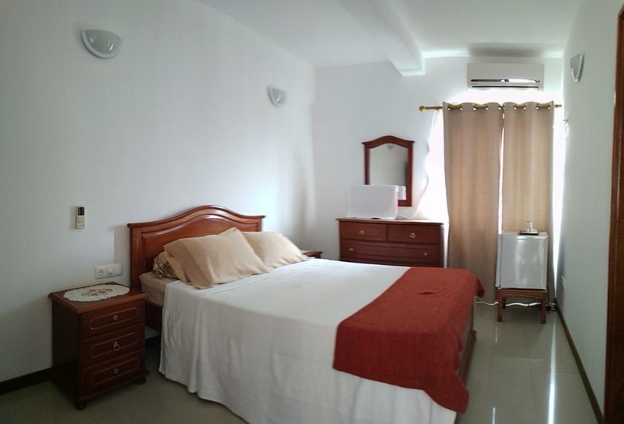 Residencial Vitoria Hotel Ponta Do Sol Exterior photo